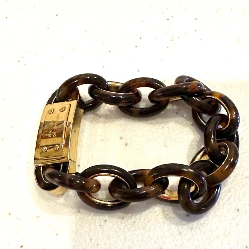 Michael Kors Bracelet.  Tortoise ID style in gold tone. - Picture 9 of 15